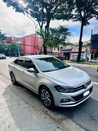 VOLKSWAGEN VIRTUS 1.0 200 TSI HIGHLINE AUTOMÁTICO